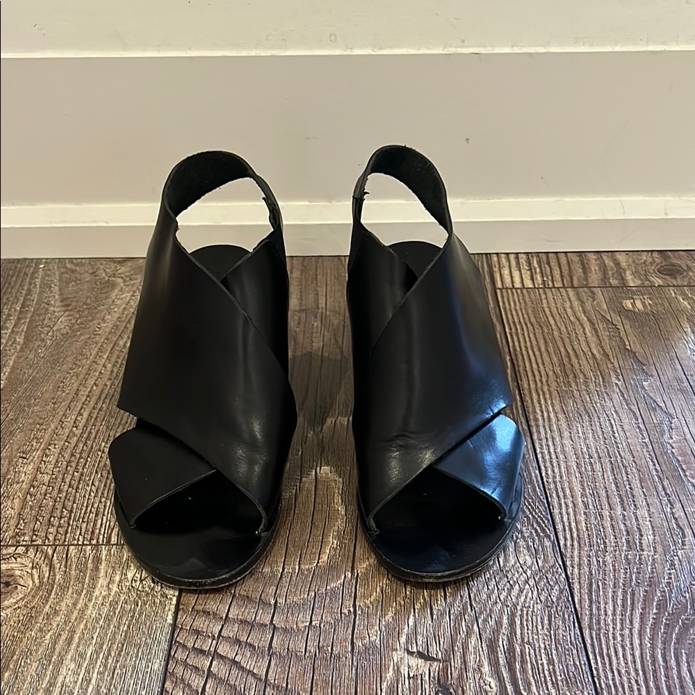 ATP Atelier Black Leather Slingback Sandals with Moderate Heel